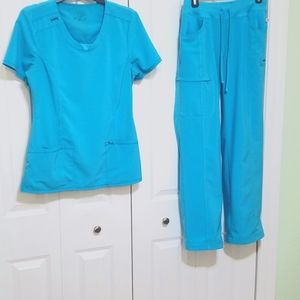 Cherokee Infinity Scrubs Turquiose Small